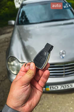 Седан Mercedes-Benz C-Class 2004 в 