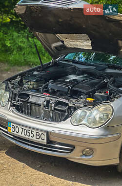 Седан Mercedes-Benz C-Class 2004 в 