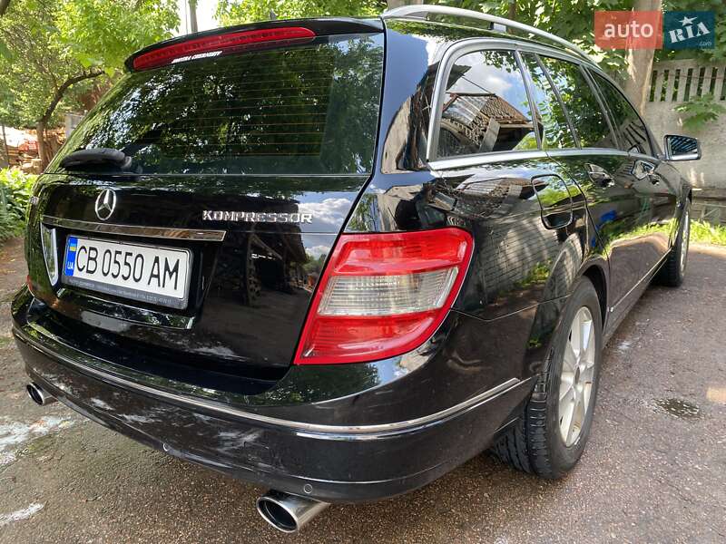 Універсал Mercedes-Benz C-Class 2009 в Чернігові