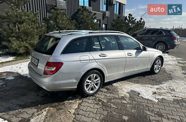Універсал Mercedes-Benz C-Class 2011 в 