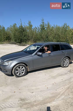 Універсал Mercedes-Benz C-Class 2010 в Яворові