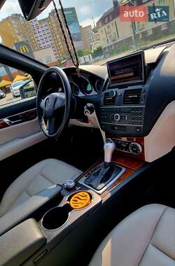 Седан Mercedes-Benz C-Class 2011 в 