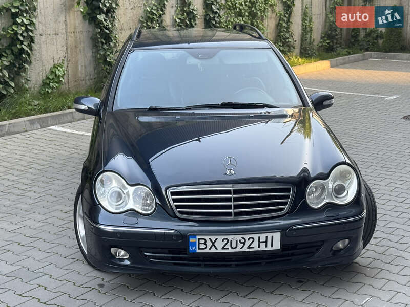 Універсал Mercedes-Benz C-Class 2004 в Хмельницькому