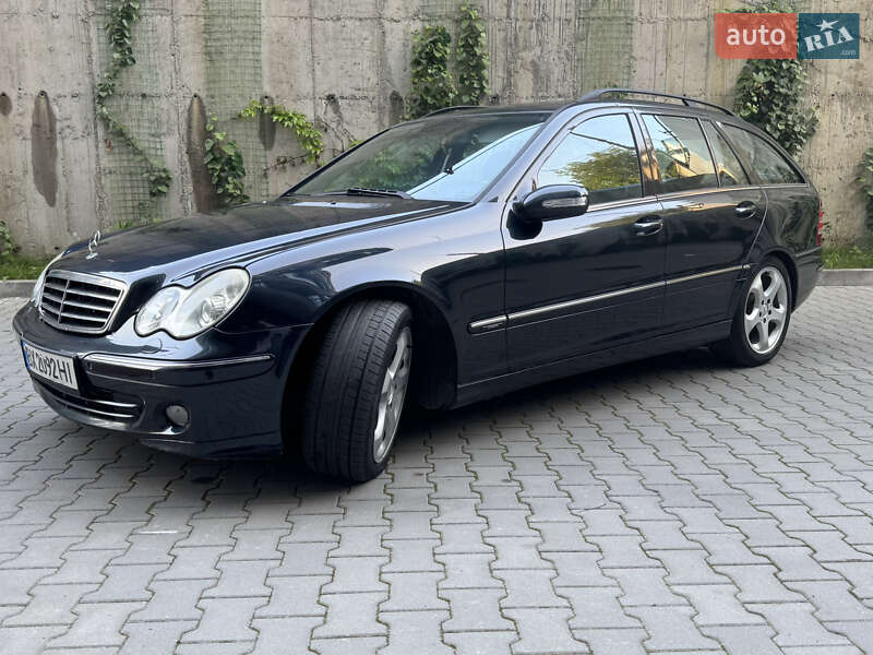 Універсал Mercedes-Benz C-Class 2004 в Хмельницькому