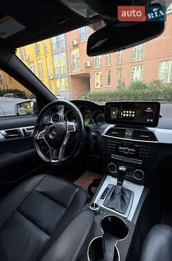 Седан Mercedes-Benz C-Class 2011 в 