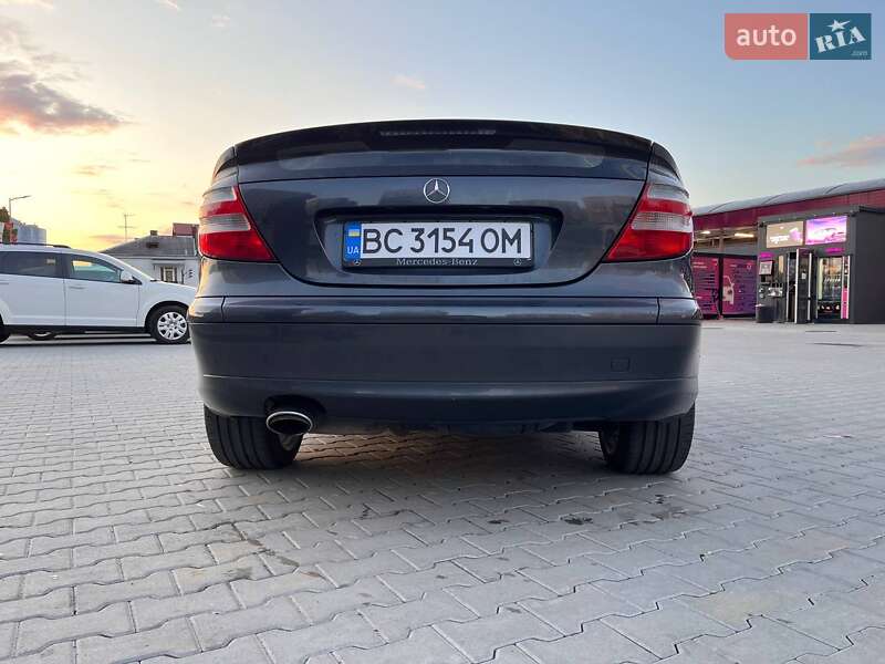 Купе Mercedes-Benz C-Class 2006 в Львове