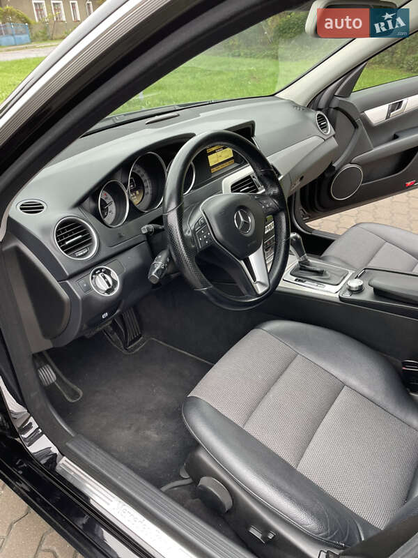 Седан Mercedes-Benz C-Class 2012 в Бродах фото 24 Седан Mercedes-Benz C-Class 2012 в Бродах