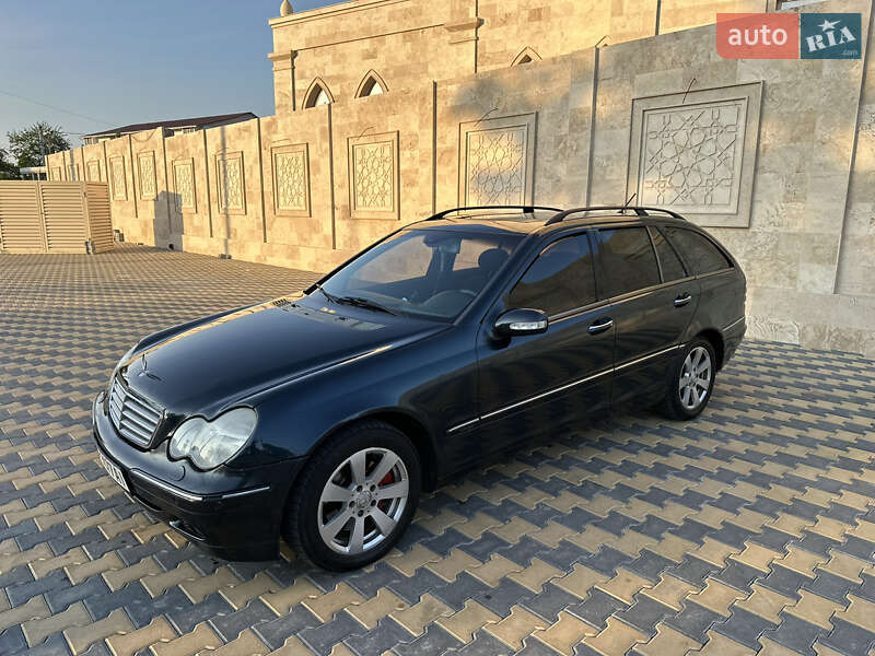 Универсал Mercedes-Benz C-Class 2002 в Измаиле