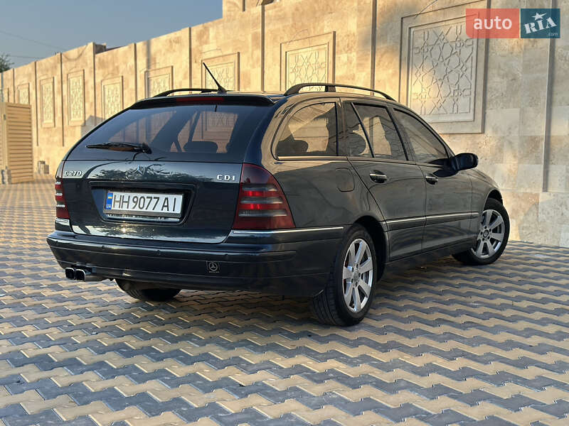 Универсал Mercedes-Benz C-Class 2002 в Измаиле