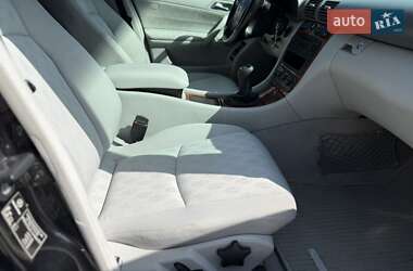 Седан Mercedes-Benz C-Class 2003 в 