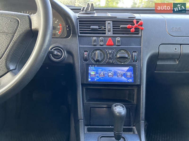 Универсал Mercedes-Benz C-Class 2000 в Кропивницком