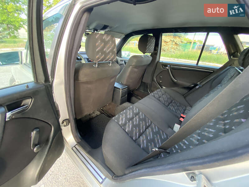 Универсал Mercedes-Benz C-Class 2000 в Кропивницком