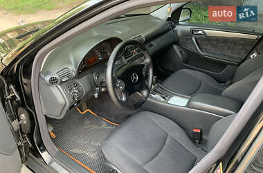 Седан Mercedes-Benz C-Class 2003 в 