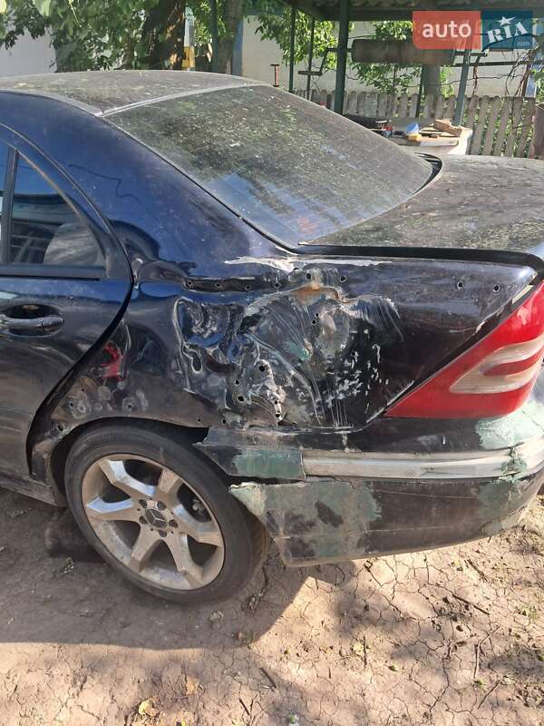 Седан Mercedes-Benz C-Class 2005 в Умані фото 3 Седан Mercedes-Benz C-Class 2005 в Умані