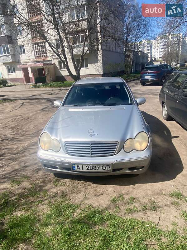 Седан Mercedes-Benz C-Class 2001 в 