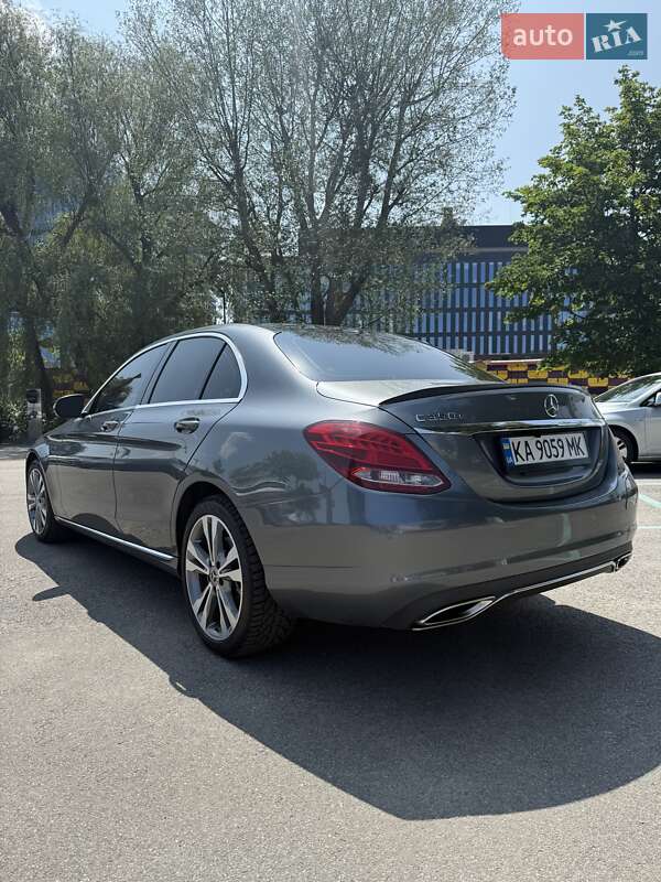 Седан Mercedes-Benz C-Class 2017 в Києві