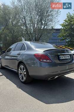 Седан Mercedes-Benz C-Class 2017 в 