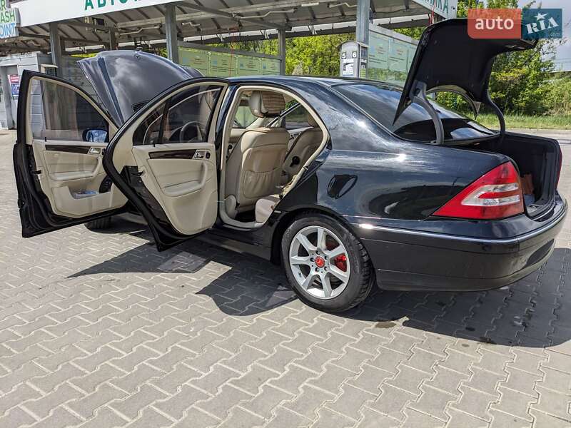 Седан Mercedes-Benz C-Class 2007 в Києві