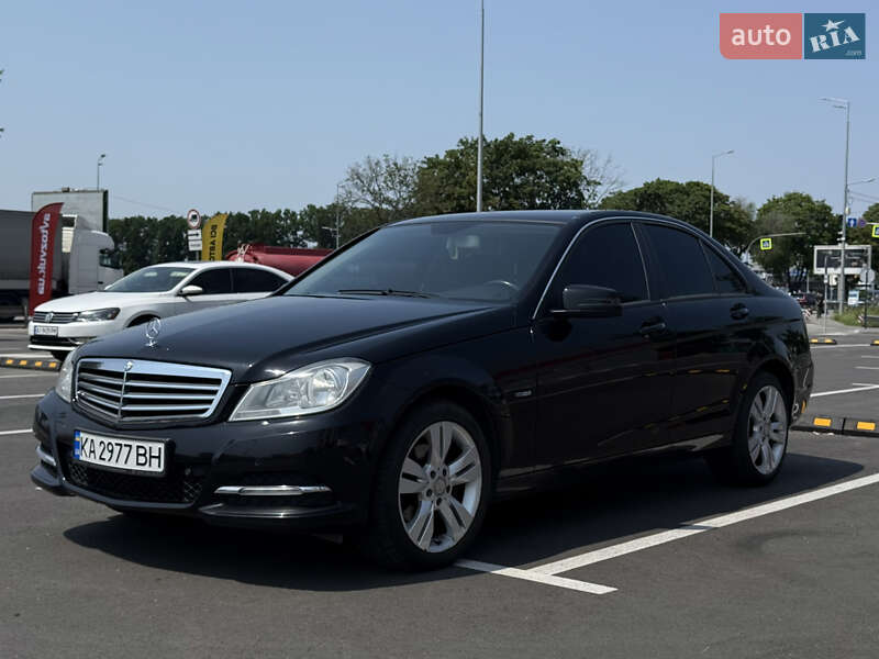Седан Mercedes-Benz C-Class 2011 в Киеве