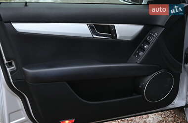 Седан Mercedes-Benz C-Class 2009 в 