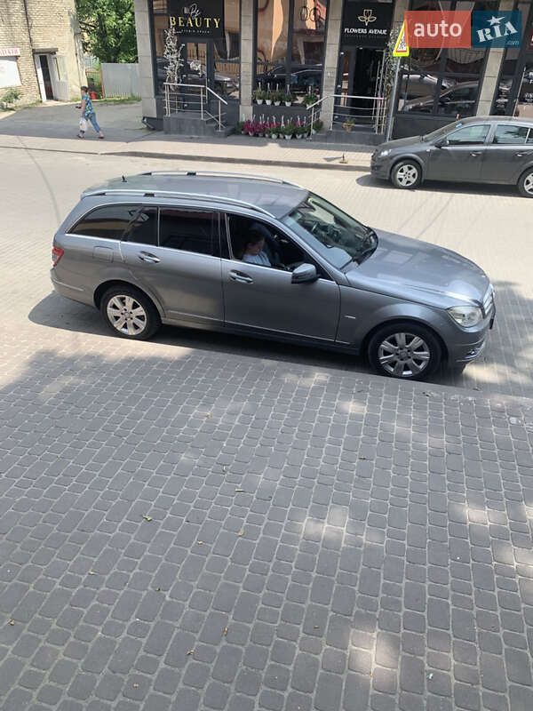 Универсал Mercedes-Benz C-Class 2010 в Львове фото 19 Универсал Mercedes-Benz C-Class 2010 в Львове