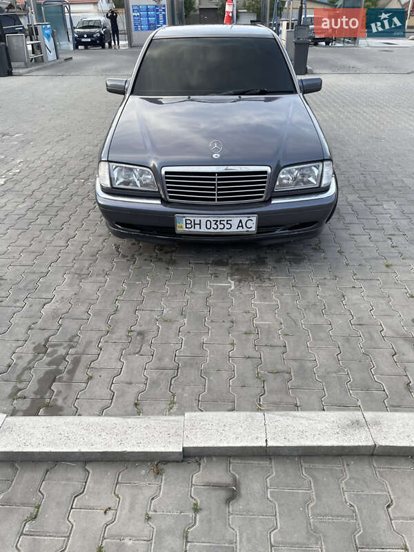 Mercedes-Benz C-Class 1995