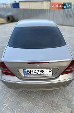 Седан Mercedes-Benz C-Class 2003 в 