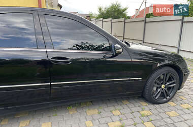 Седан Mercedes-Benz C-Class 2006 в 