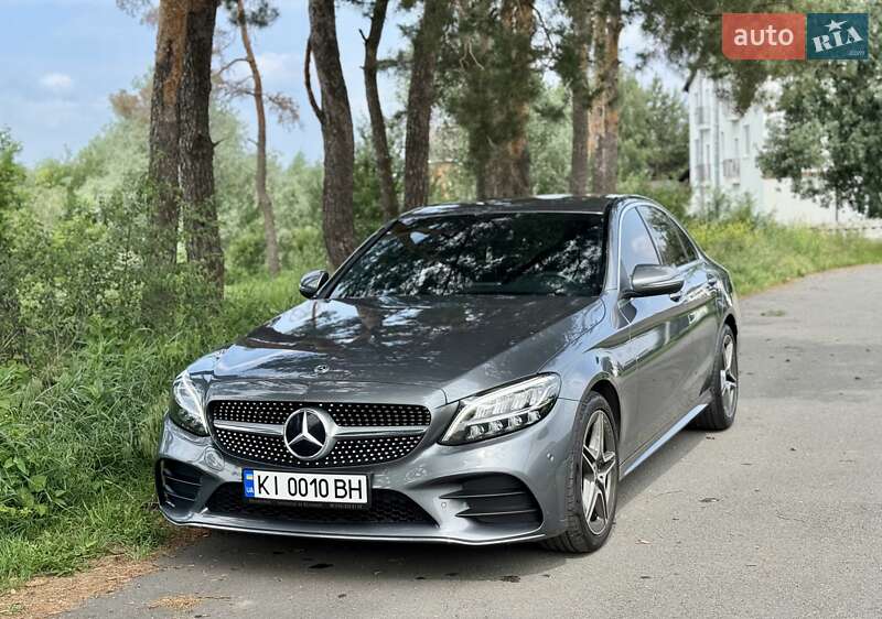 Mercedes-Benz C-Class 2019