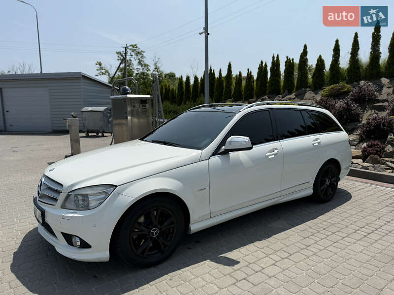 Универсал Mercedes-Benz C-Class 2008 в Мостиске