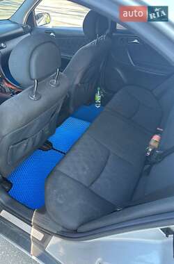 Седан Mercedes-Benz C-Class 2001 в 