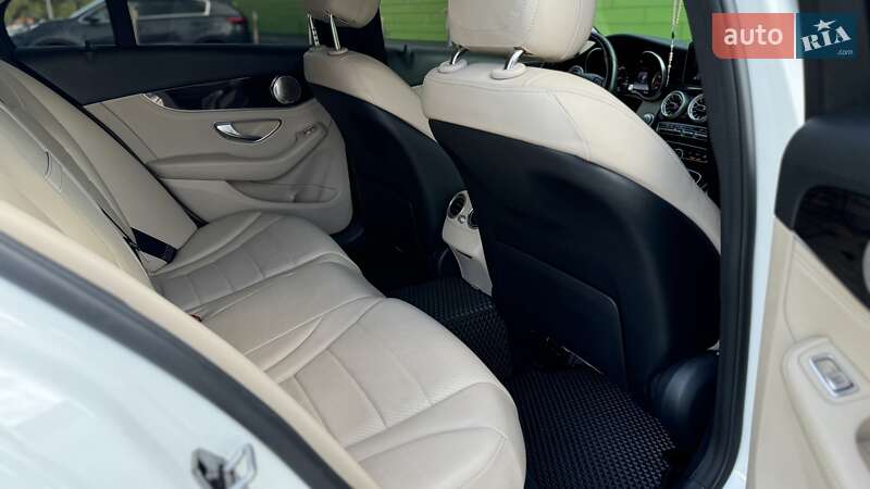 Седан Mercedes-Benz C-Class 2016 в Киеве