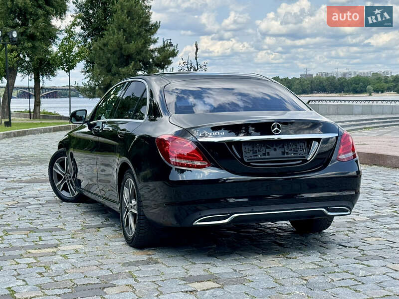 Седан Mercedes-Benz C-Class 2015 в Києві