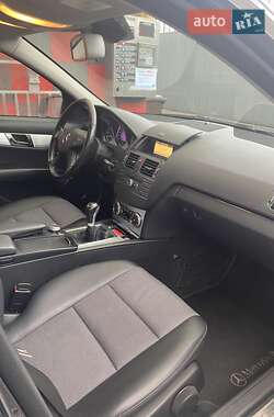 Универсал Mercedes-Benz C-Class 2010 в 