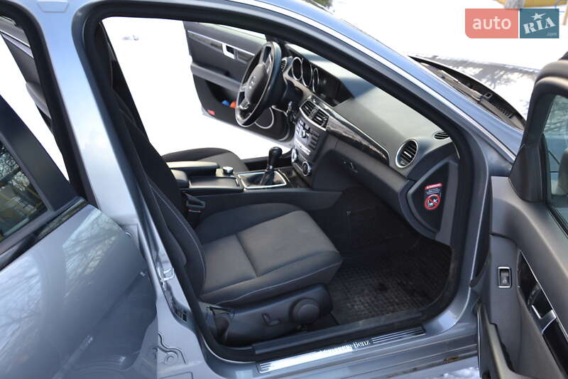 Універсал Mercedes-Benz C-Class 2013 в Краматорську
