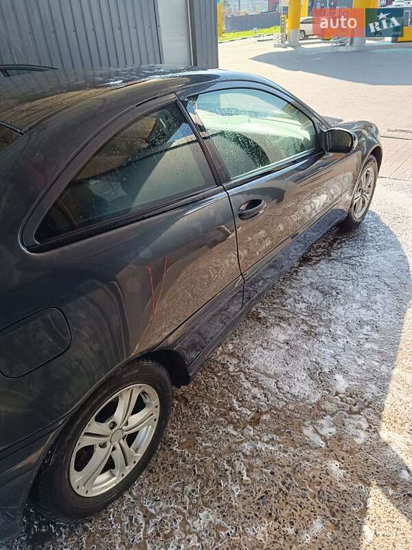 Купе Mercedes-Benz C-Class 2007 в Ровно фото 8 Купе Mercedes-Benz C-Class 2007 в Ровно