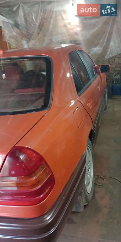 Седан Mercedes-Benz C-Class 1994 в Переяславі