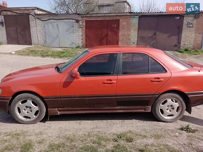 Седан Mercedes-Benz C-Class 1994 в Переяславі
