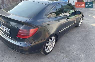 Купе Mercedes-Benz C-Class 2003 в 
