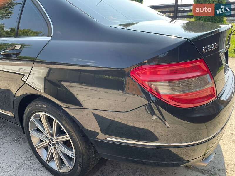 Седан Mercedes-Benz C-Class 2008 в Ужгороде