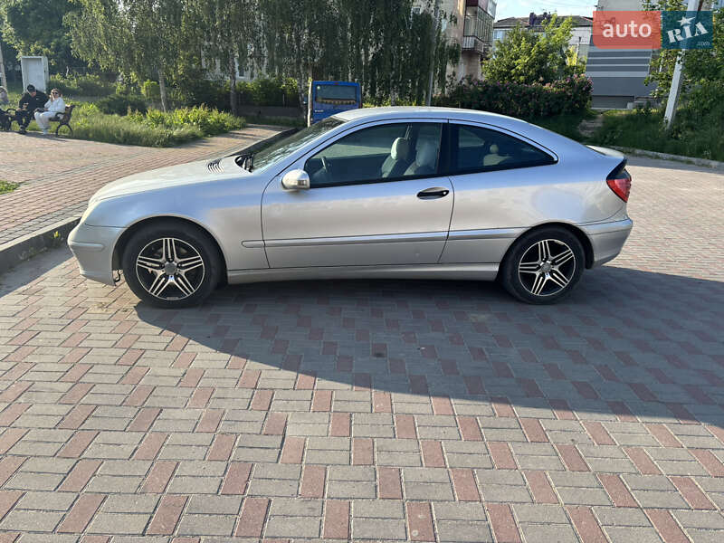 Купе Mercedes-Benz C-Class 2003 в Гусятине фото 2 Купе Mercedes-Benz C-Class 2003 в Гусятине