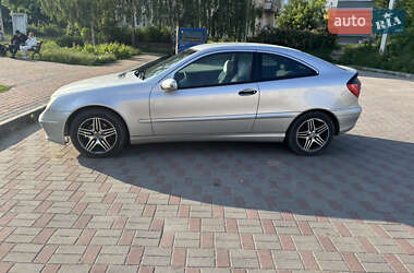Купе Mercedes-Benz C-Class 2003 в 