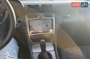 Купе Mercedes-Benz C-Class 2003 в 