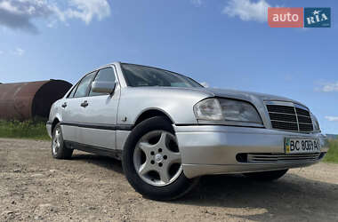 Седан Mercedes-Benz C-Class 1996 в Долині