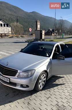 Седан Mercedes-Benz C-Class 2010 в Черновцах