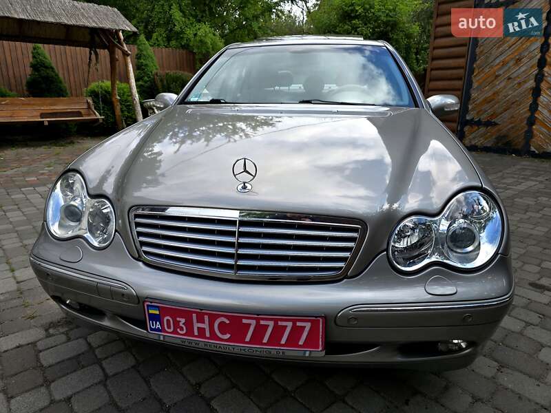 Седан Mercedes-Benz C-Class 2004 в Полтаве