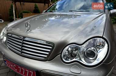 Седан Mercedes-Benz C-Class 2004 в 