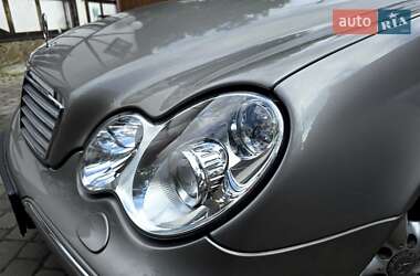 Седан Mercedes-Benz C-Class 2004 в 