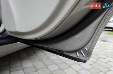 Седан Mercedes-Benz C-Class 2004 в 