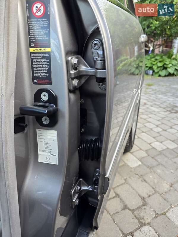 Седан Mercedes-Benz C-Class 2004 в Полтаве